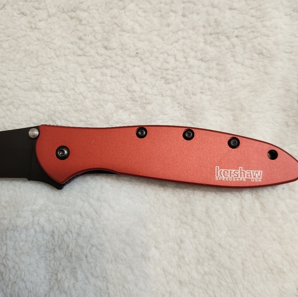 Kershaw Leek 1660 RED Handle Black Blade Rear Assisted Opening - Picture 6 of 6